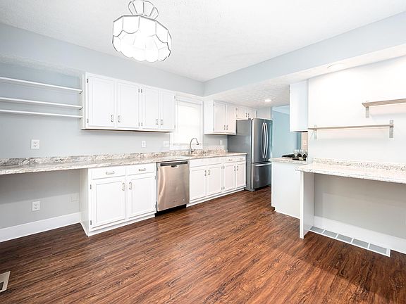 2nd image of 3750 Baybridge Ln #2-6