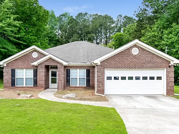 5676 Hunters Chase Dr, Lithonia, GA 30038