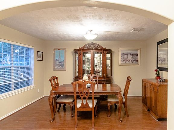 3rd image of 3130 Glenthorpe Ln