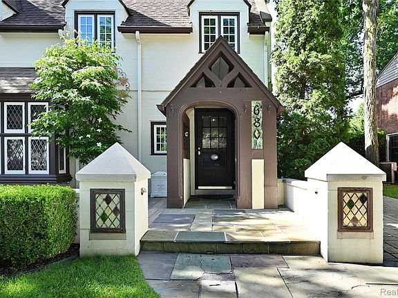 3rd image of 680 Wimbleton Dr