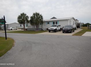 225 Blue Goose Ln, Newport, NC 28570