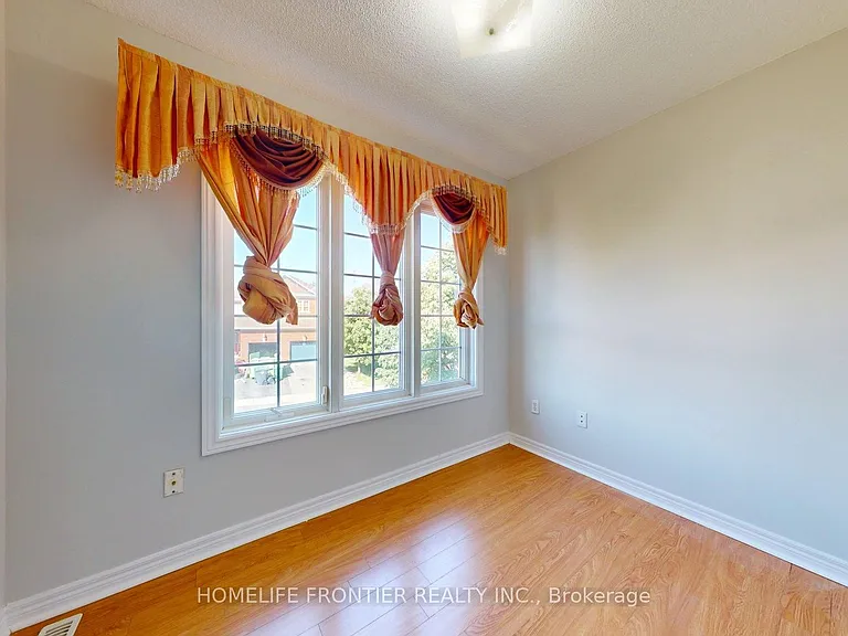 25 Rocky Point Cres — Photo 16