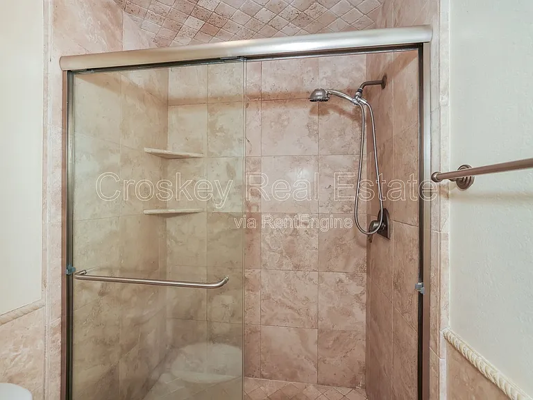 357 Hazelnut Ln — Photo 5