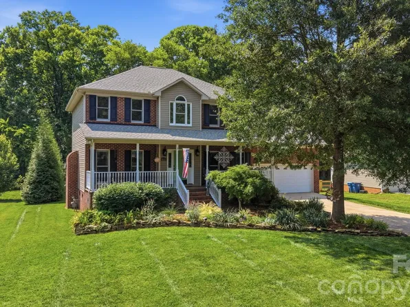 8513 Middleton Cir, Harrisburg, NC 28075