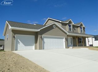 3203 Centennial Oak Ct, Clio, MI 48420