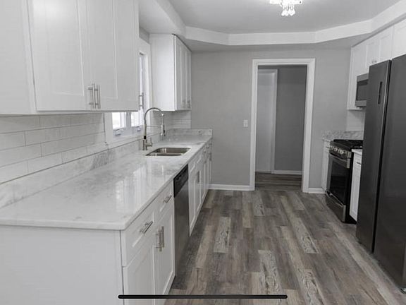 2nd image of 1290 Forest Hills Blvd
