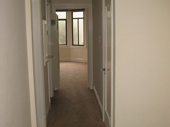 4th image of 210 Jules Ave APT 6