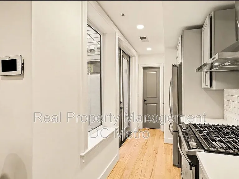 811 Upshur St NW #1 — Photo 4