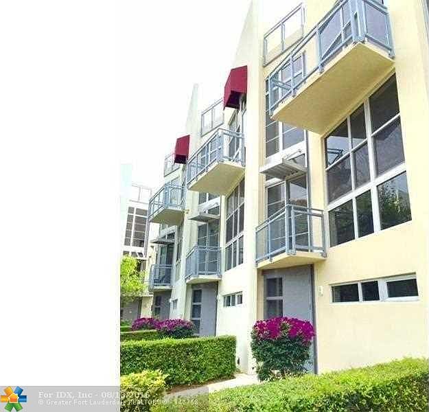 1st image of 716 SE 12th St APT 12