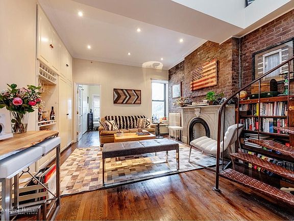 5th image of 455 W 43rd St APT 5C