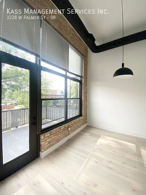 Building Photo - 3228 W Palmer St #8