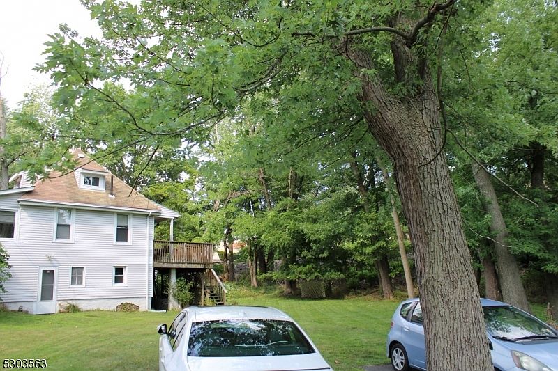 1st image of 6 Lake St