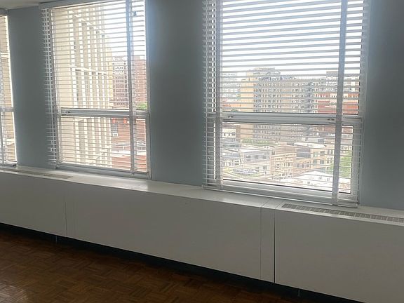 3rd image of 2626 N Lakeview Ave APT 1310