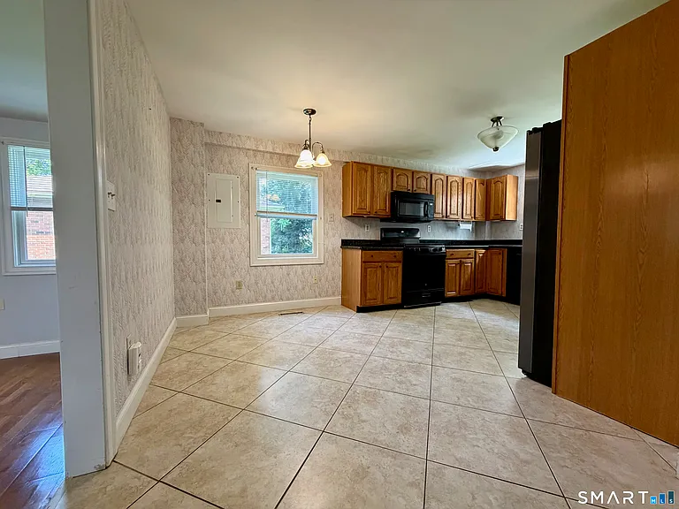70 Grimes Rd — Photo 3