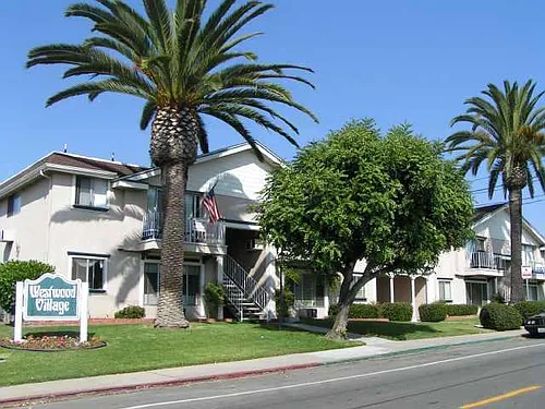 4475 Dale Ave Photo 1