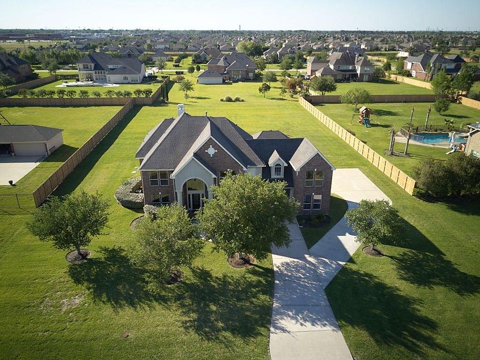 1st image of 1809 Lake Landing Dr
