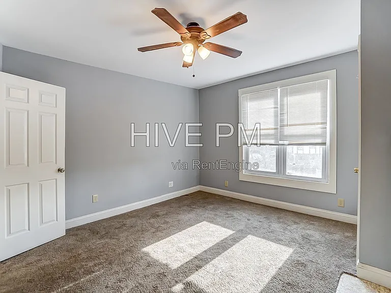 3246 Linwood Ave #2 — Photo 17