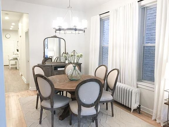 2nd image of 2133 W Augusta Blvd #1