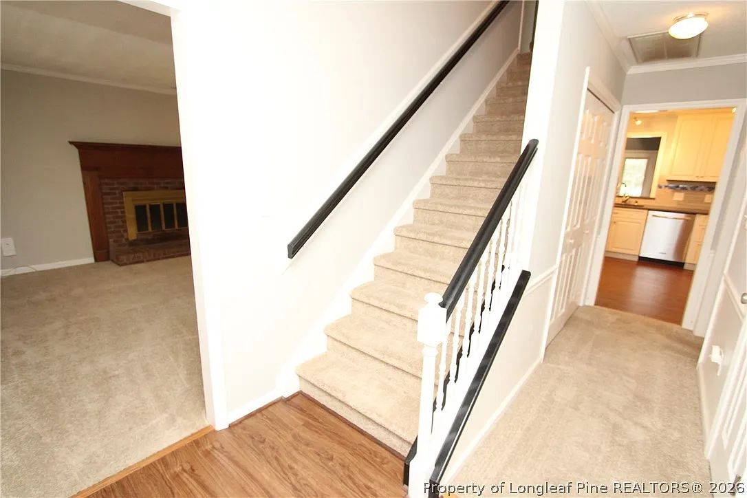 3 bed, 2.5 bath, 2019 sqft, $2,195 — Photo 4