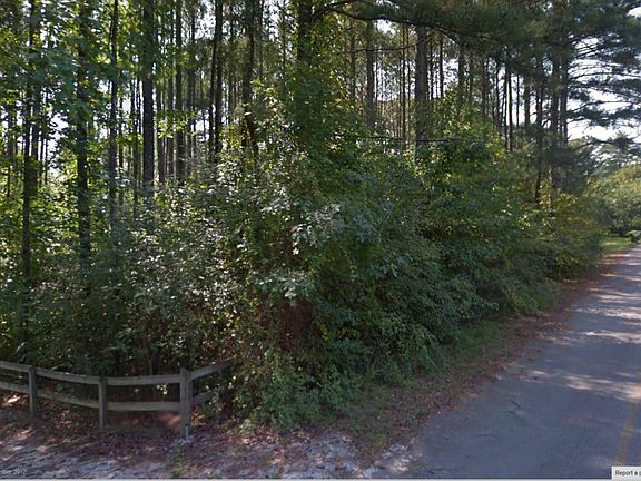 3rd image of 70 Fairlawn Dr