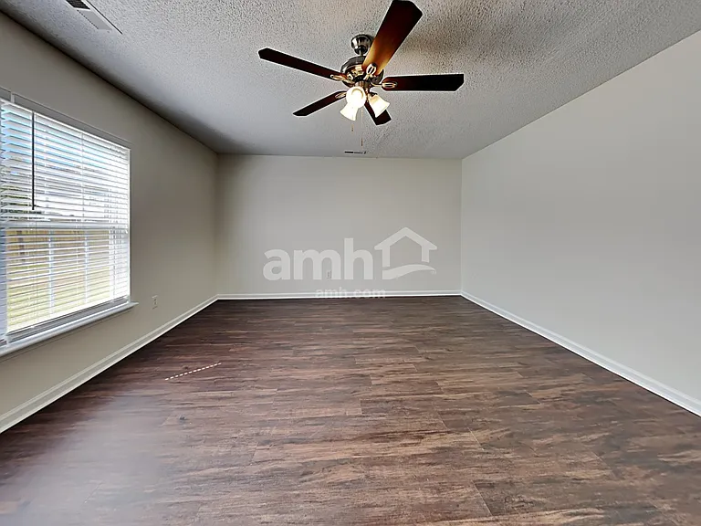 5069 Thornton Dr — Photo 6