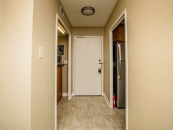 4th image of 2121 Nicholasville Rd APT 205