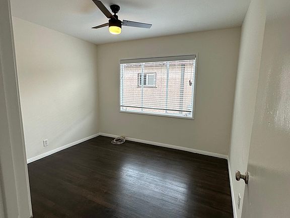 4th image of 2629 Dashwood St