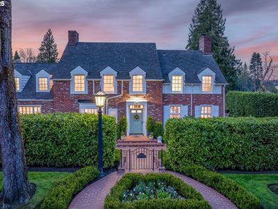 2340 S Military Rd, Portland, OR, 97219