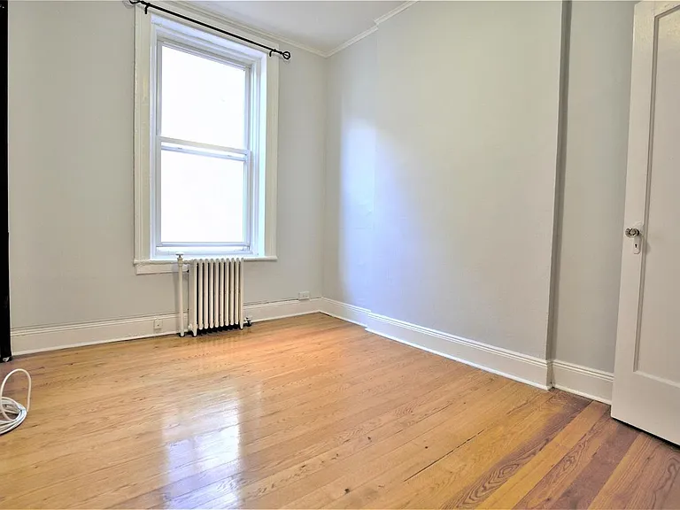 535 Washington St #2 — Photo 8