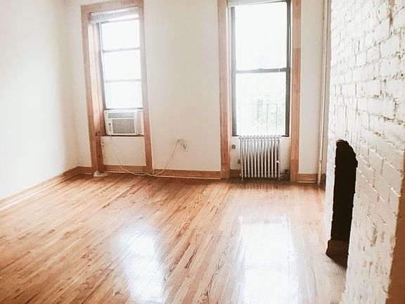 2nd image of 433 W 46th St APT 4RE