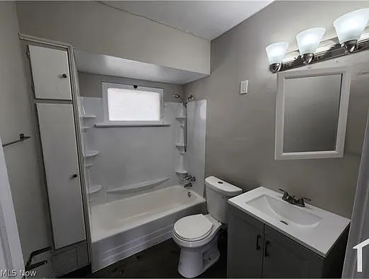 3 bed, $1,700 — Photo 4