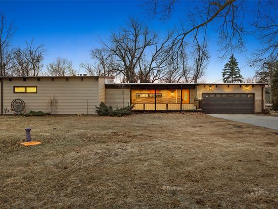 1945 30th Street Dr SE, Cedar Rapids, IA 52403