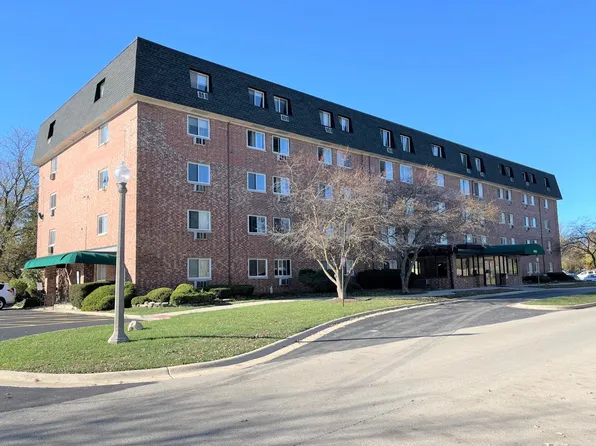 5011 Valley Ln APT 500, Streamwood, IL 60107