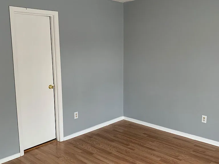 6598 Wellington Sq — Photo 4