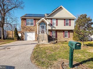 106 Dickens St, Glen Burnie, MD 21061