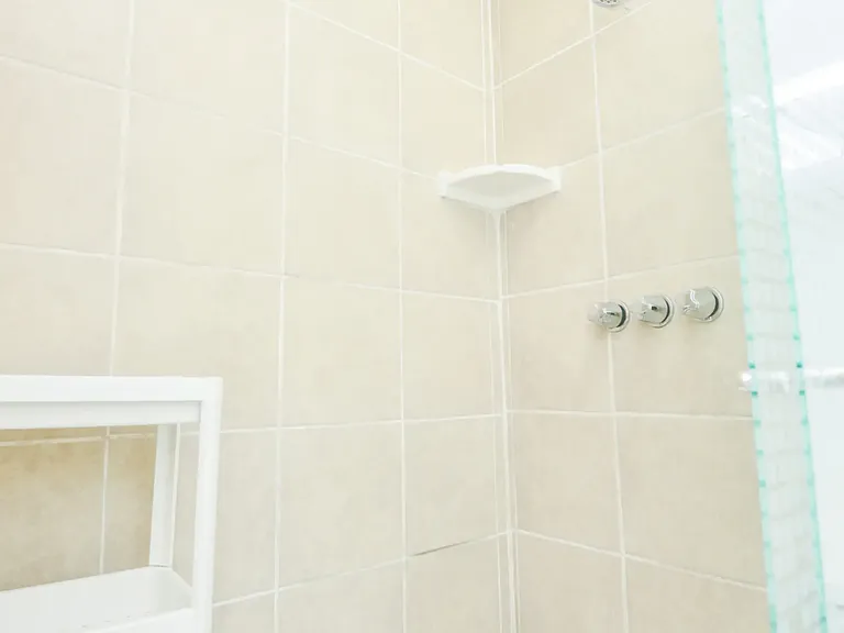 2042 S Corning St #D3 — Photo 10