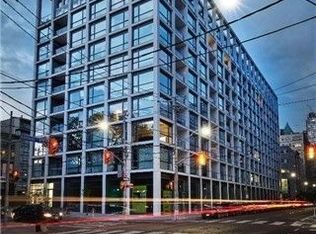39 Brant St #410, Toronto, ON M5V 0M8