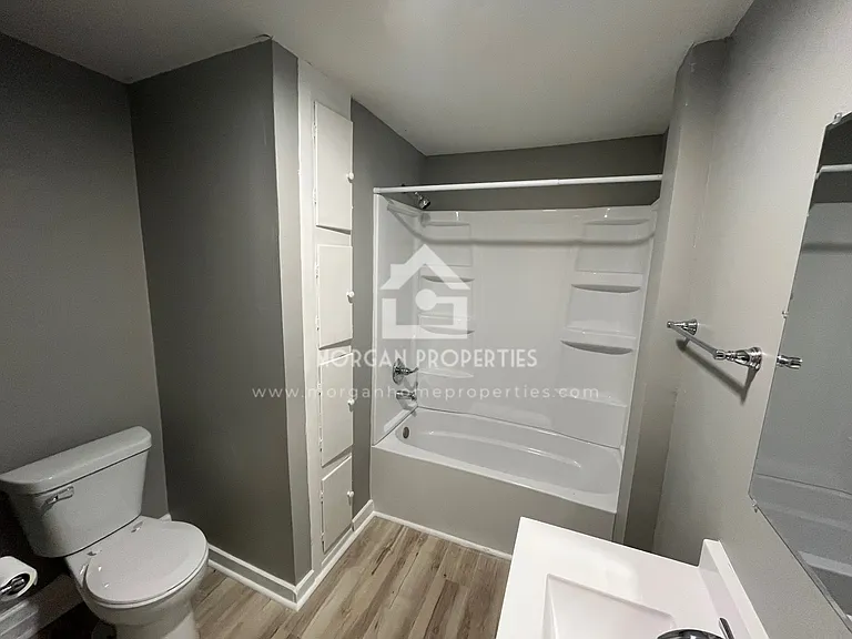 2212 Sherman St — Photo 5