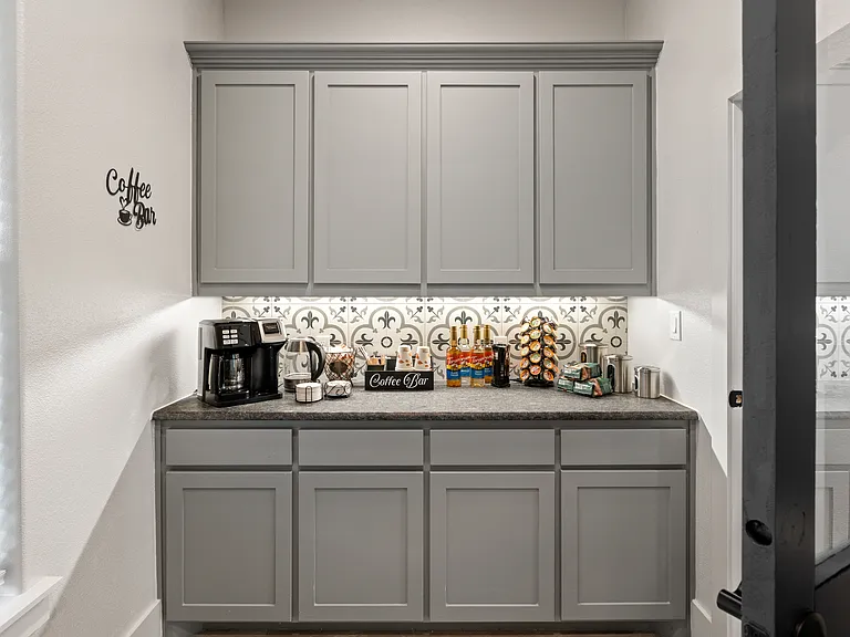 16001 Plum Ln — Photo 18