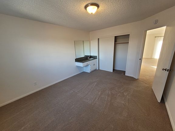 4th image of 274 Evergreen Ave #C