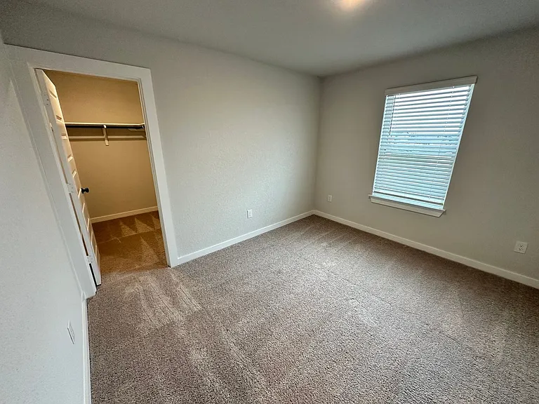 14607 Emerio Dr — Photo 24