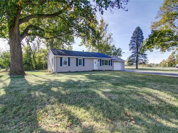 3467 Sullivan Dr, Decatur, IL 62526