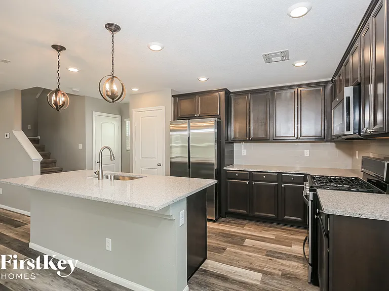 9450 Yorkshire Coast Ave — Photo 5