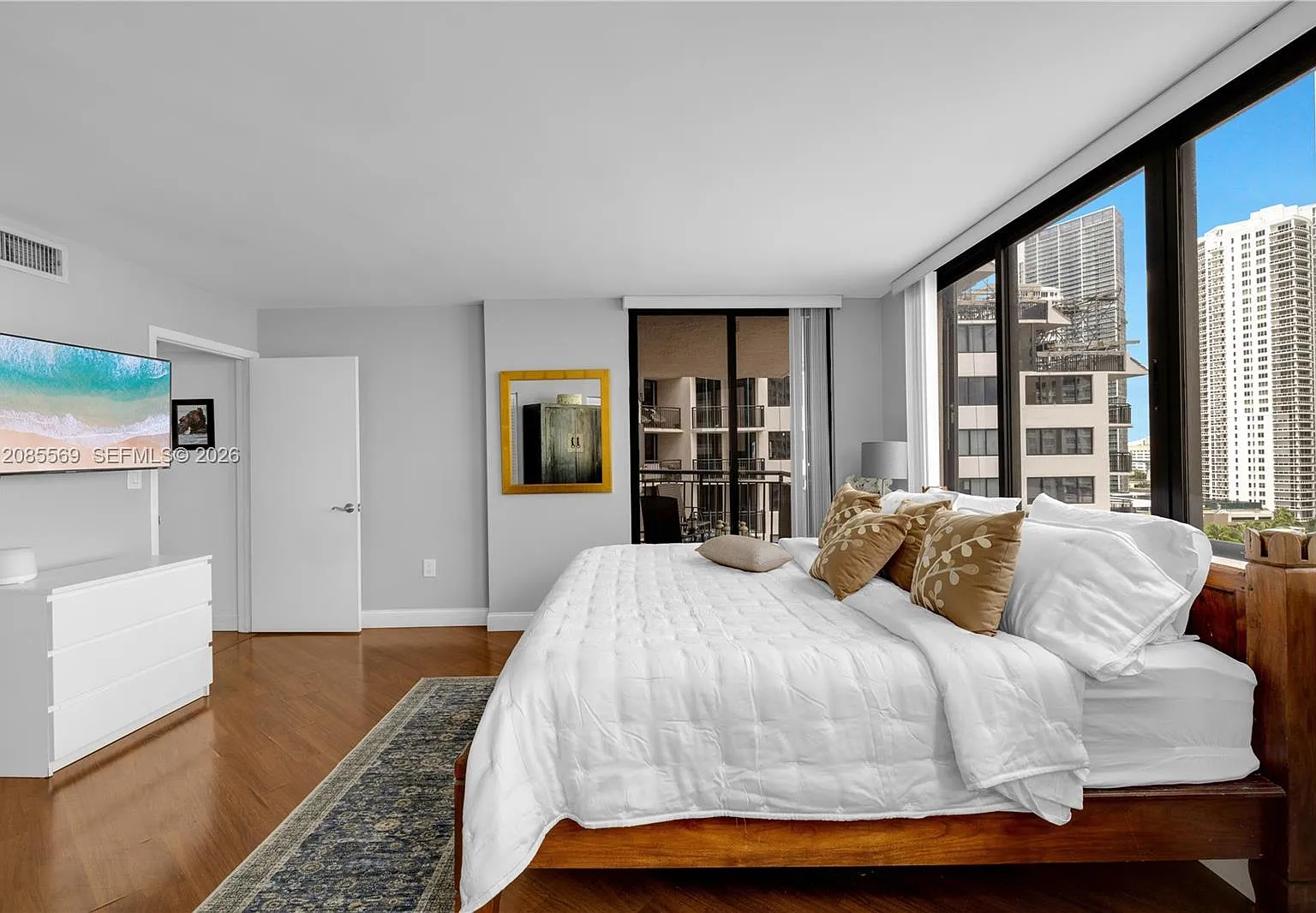 Brickell Key Ii Condo — Photo 4