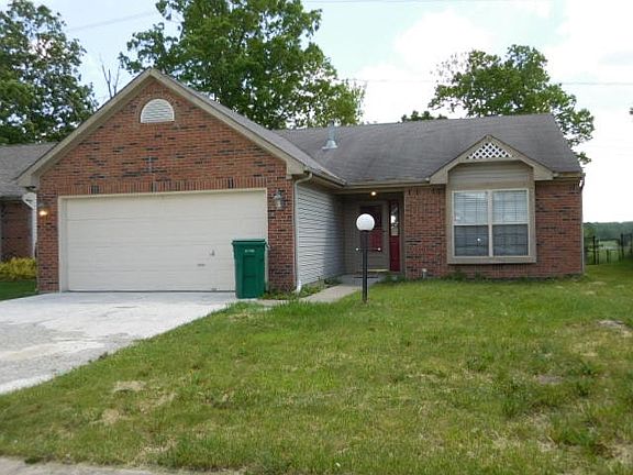 2nd image of 2301 Rolling Oak Dr