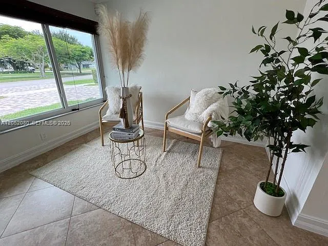 9211 SW 13th St — Photo 6