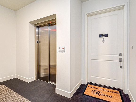 5th image of 4820 Caroline St APT 301
