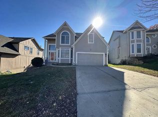 13923 W 71st Ter, Shawnee, KS 66216