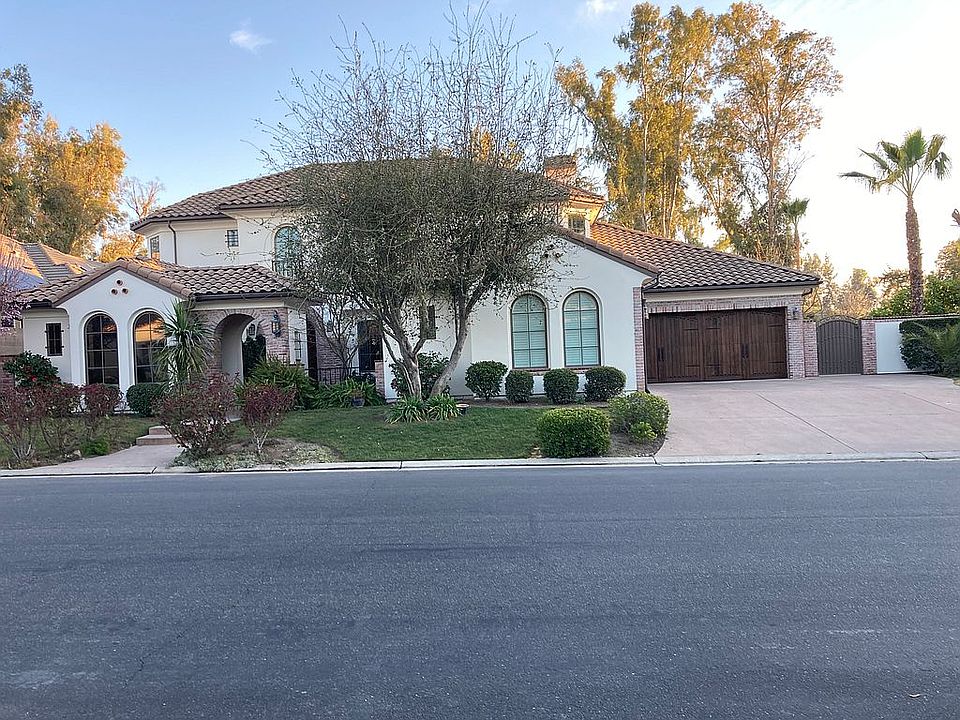 1st image of 1351 E Carlyle Way
