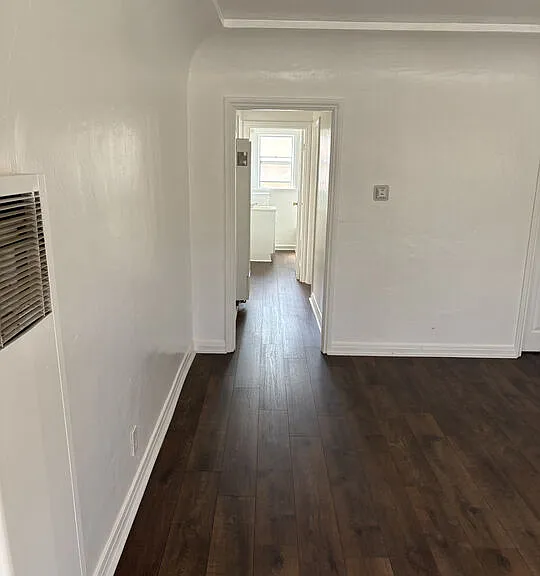 1052 W 60th Pl — Photo 3